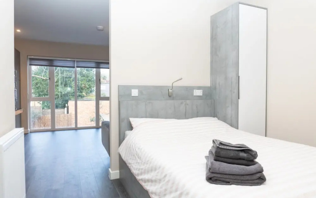 Magna House