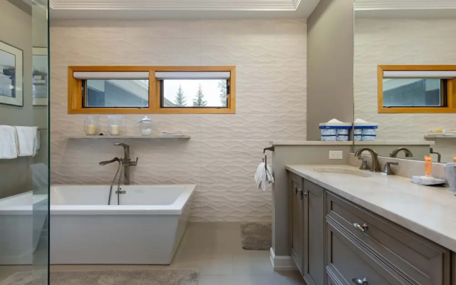 13 Liftside 3 Bedroom Townhouse by RedAwning