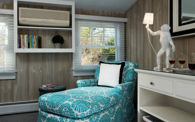 A Little Inn on Pleasant Bay