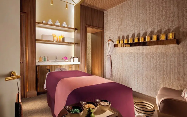 Paiza Lofts at Parisian