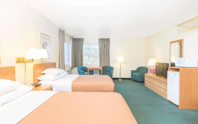 Riverfront Inn Roseburg