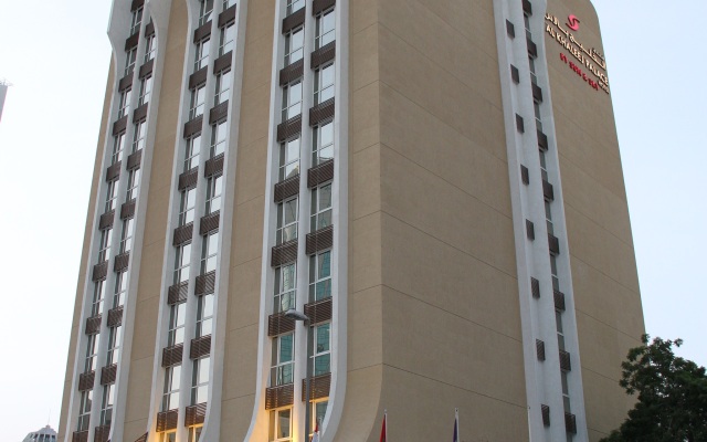Al Khaleej Plaza Hotel вид на фасад