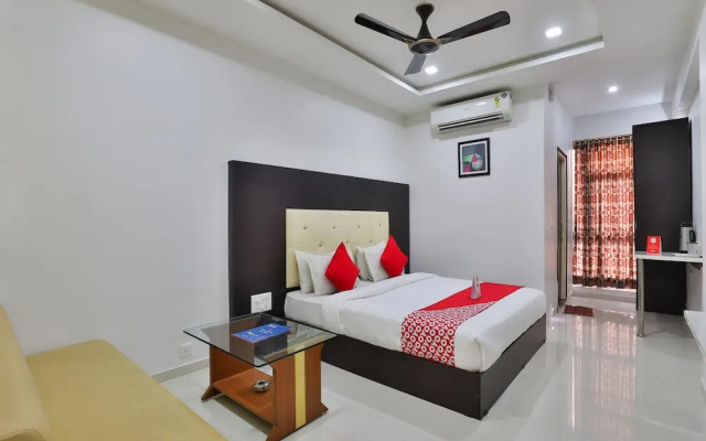 OYO 15862 Infocity Hotel LLP