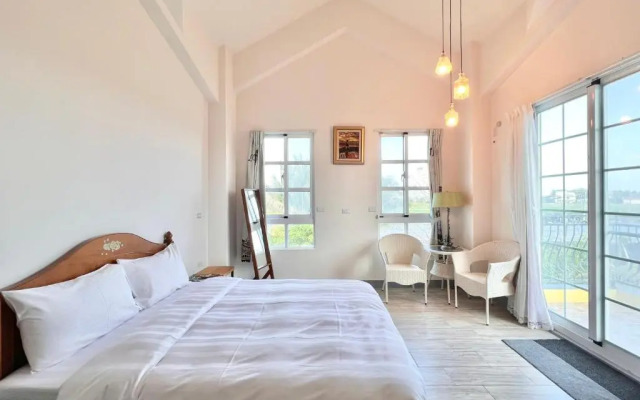 Provence Coffee Manor Bed And Breakfast