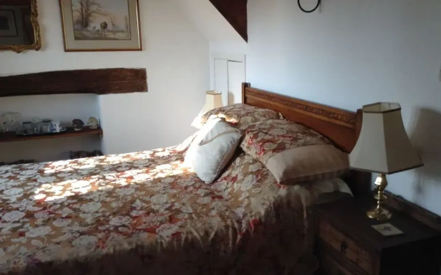 189 April Cottage