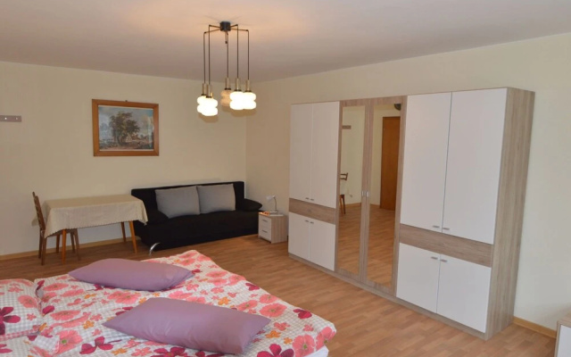 Spacious Holiday Home in Schillingen with Garden