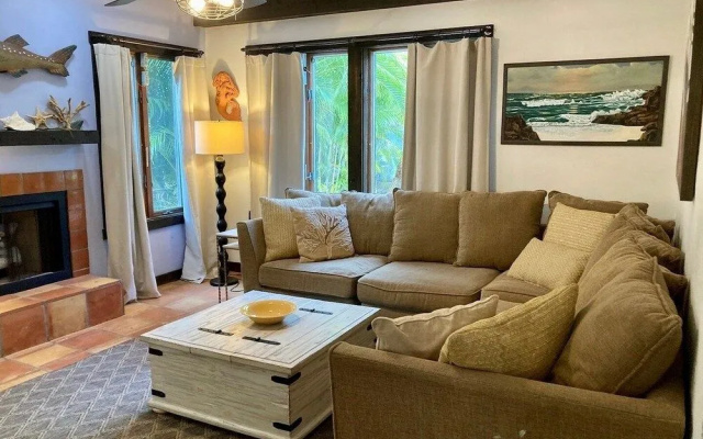 Maritime Memories 3 Bedroom Home by RedAwning