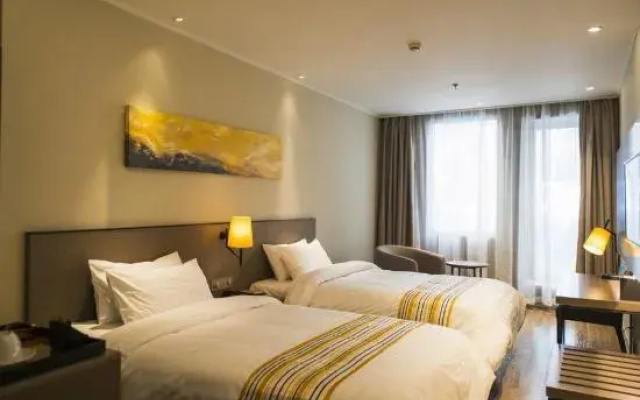 Homeinn Hotel (Guanyun Fuyuan Plaza Pedestrian Street)