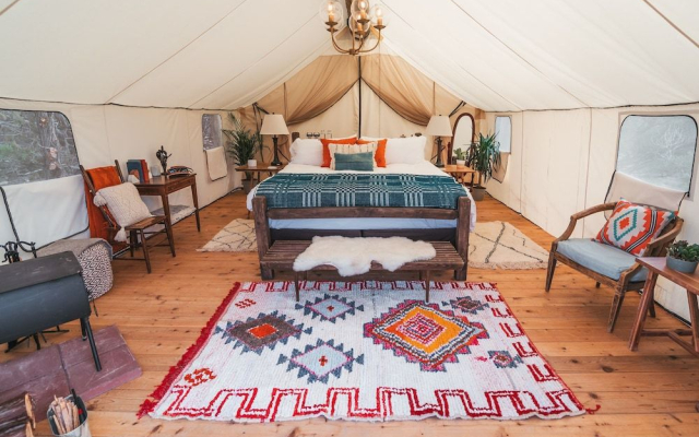 Collective Hill Country Retreat