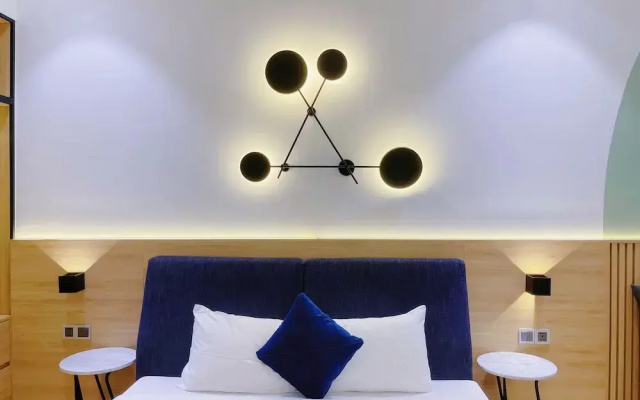 2Q Apartment