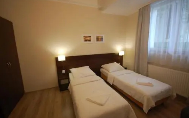 Hipnotic Hostel