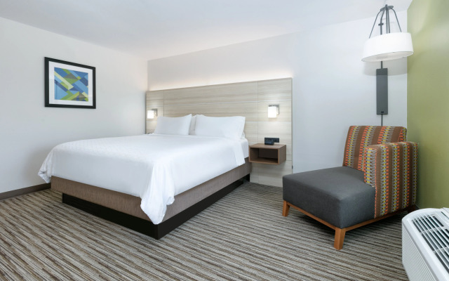 Holiday Inn Express : Hillsboro I-35 by IHG
