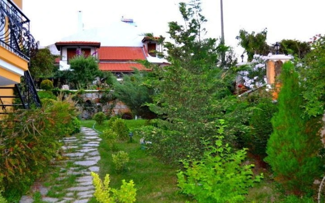 Cunda Uzun Otel