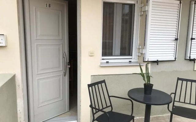 Argostoli Port Studio 3 Person