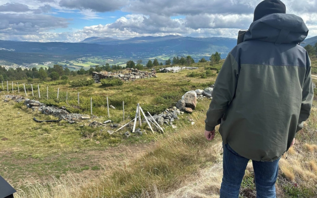 Sits in the Middle of Reinheimen and Dovrefjell Rondane