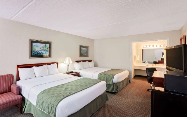 Days Inn by Wyndham Bay City