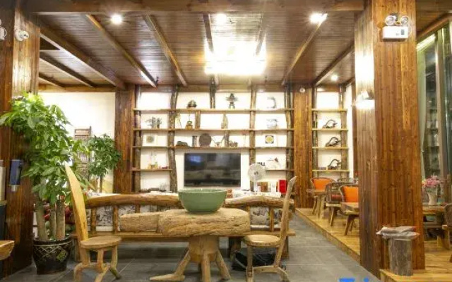Wanfeng Lin Sandu Guesthouse