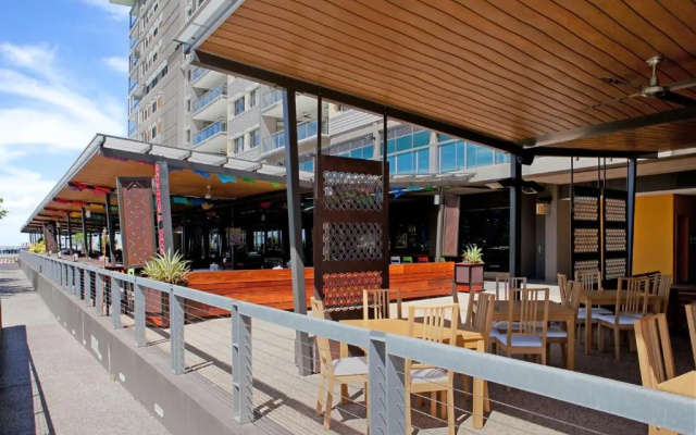 Saltwater Suites - 1,2 & 3 Bed Waterfront Apartments