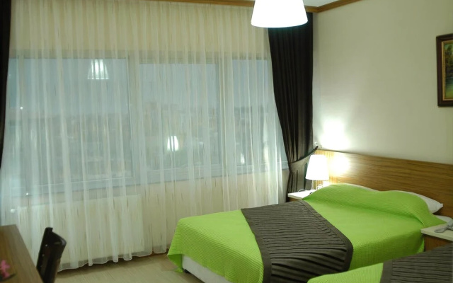 Arsames Hotel