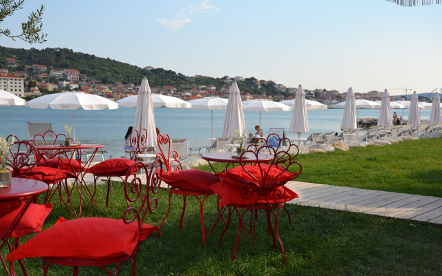 Apartment Marin1 - near pebble beach: A1 Trogir, Riviera Trogir