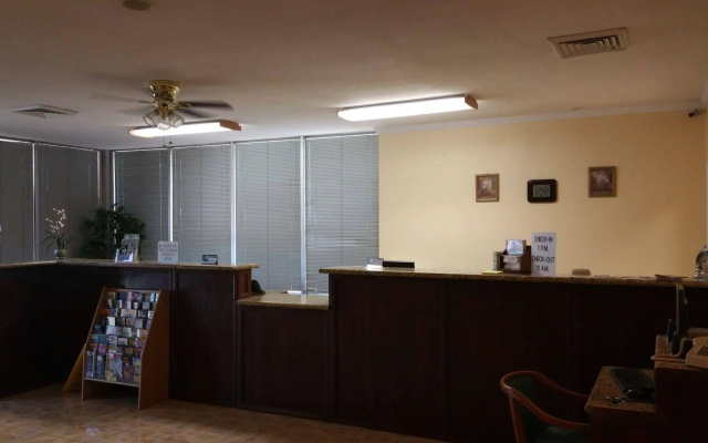 Sunbelt Lodge Motel