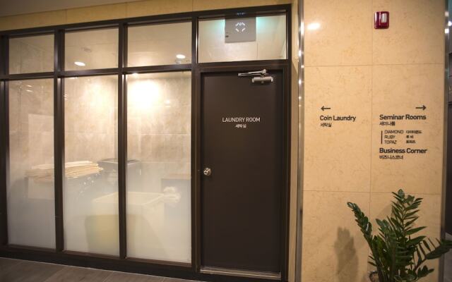CS Premier Hotel Seoul вид на фасад