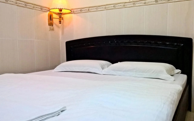 Quang Sang Hotel