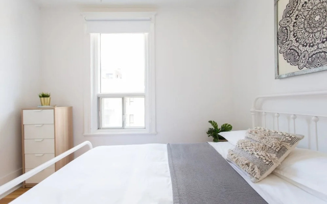 Urban Gem in Le Plateau