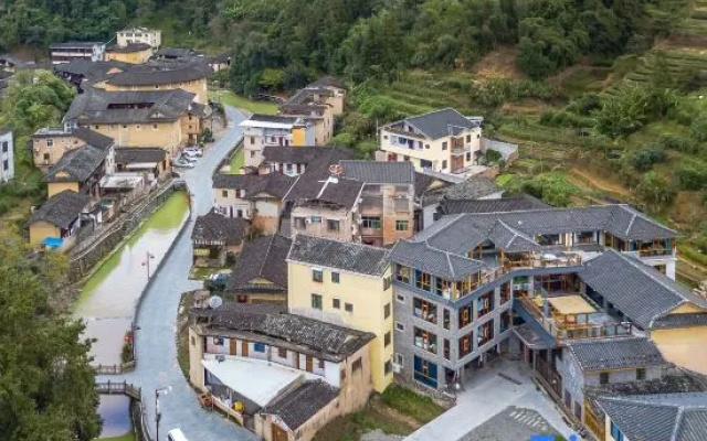 Floral Luxury Tea House (Nanjing Tulou)