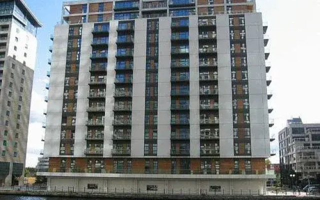 Discovery Dock Apartments East
