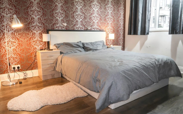 Bazely Street - Deluxe Double Room