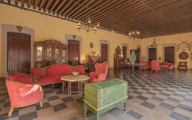 Hotel Plaza del Fuerte by Balderrama Hotel Collection