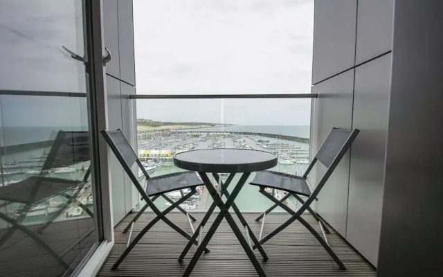 Orion Marina Sea View Parking by Brighton Holiday Lets