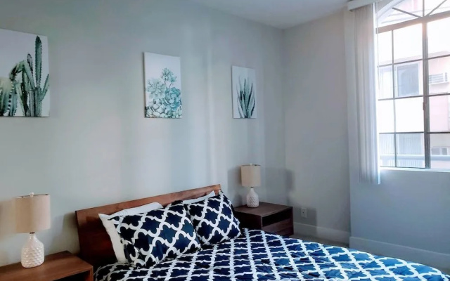 Luxury Suites - Heart of Beverly Hills
