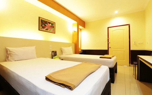 Hotel Golden Sari