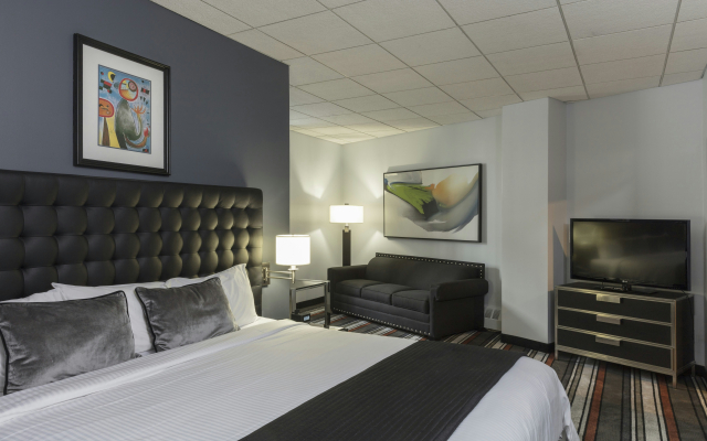 Broadway Plaza Hotel