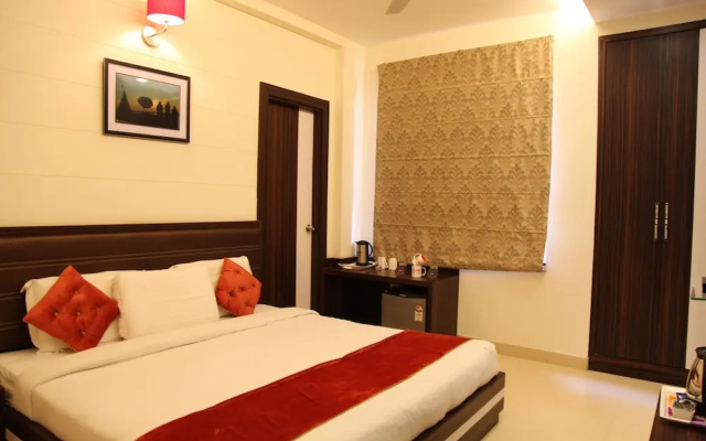 OYO 2244 Hotel Premiere Villa