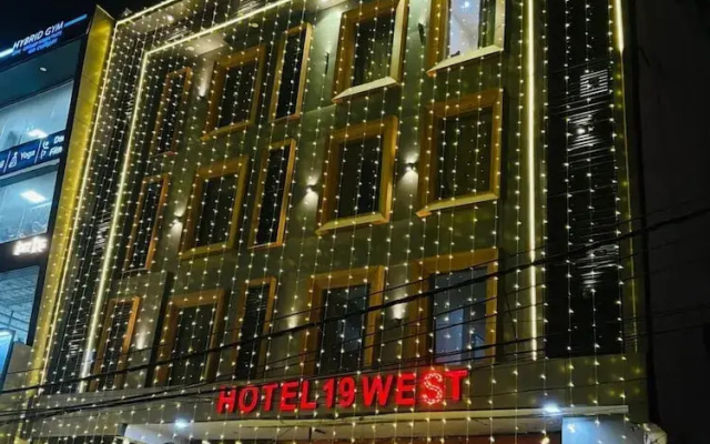 Hotel 19 West
