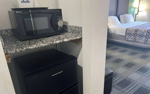 Days Inn by Wyndham Alva
