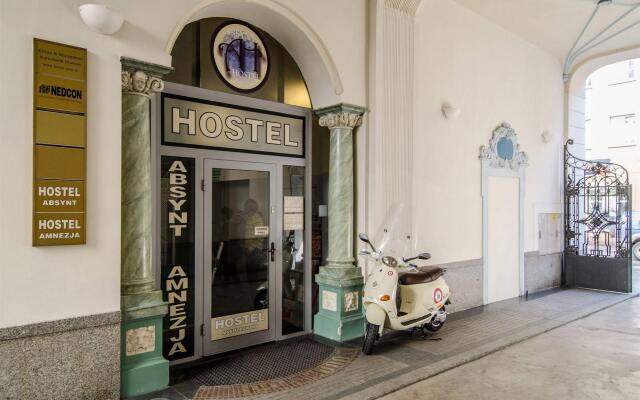 Отель Absynt Hostel Польша, Вроцлав - отзывы, цены и фото номеров - забронировать отель Absynt Hostel онлайн вид на фасад
