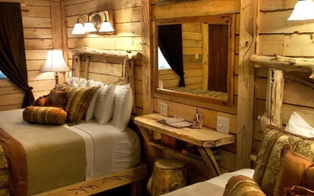 The Cedaredge Lodge