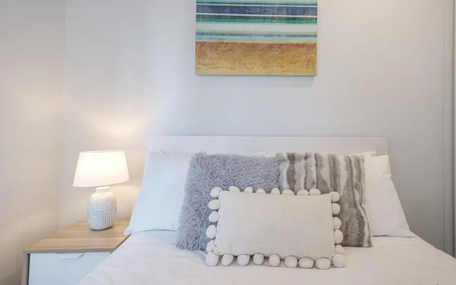 4313Elegant 1BR1BA Apt in high level