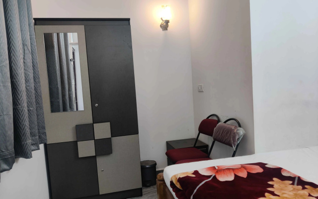 Guru Vela Homestay
