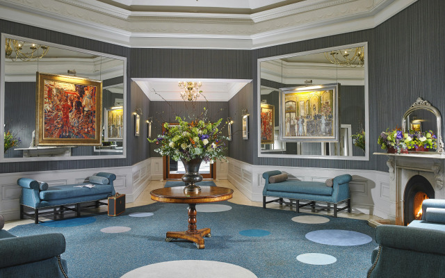 Castlecourt Hotel