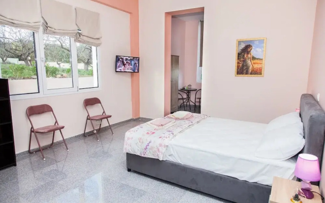 Bright and Relax Studio A in Porto Rafti