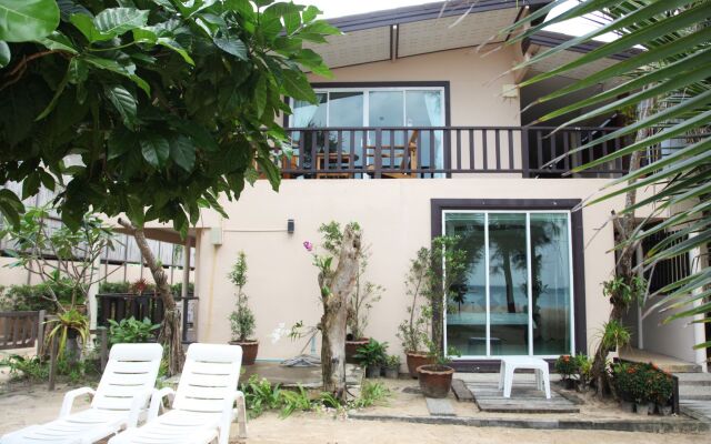 Отель Naiyang Seaview Place вид на фасад