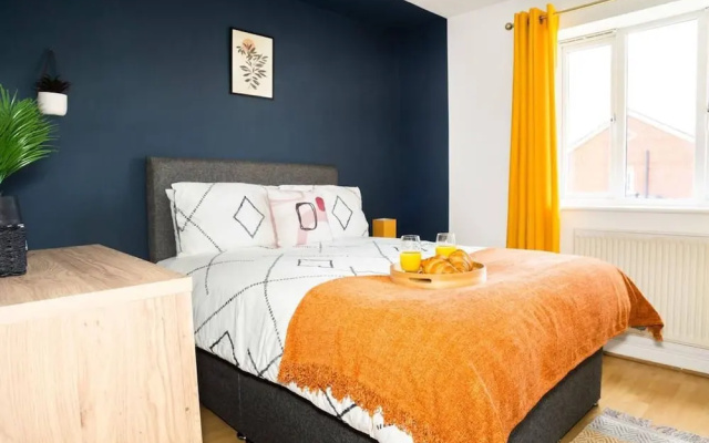 Lovely 2bedroom Home in Haydock With Free Parking