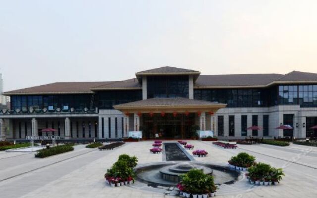 Chongqing Zesheng Hot Spring Hotel вид на фасад