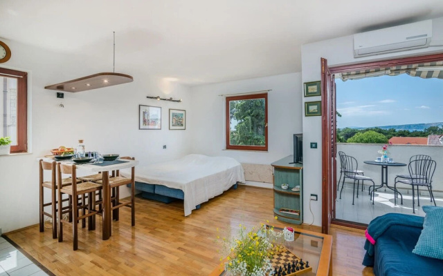 Nice Apartment in Krk With Wifi