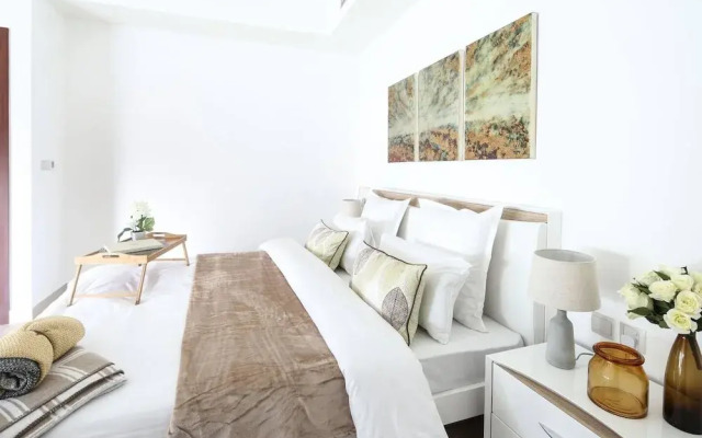Spectacular 2BR in Beautiful Burj Vista!